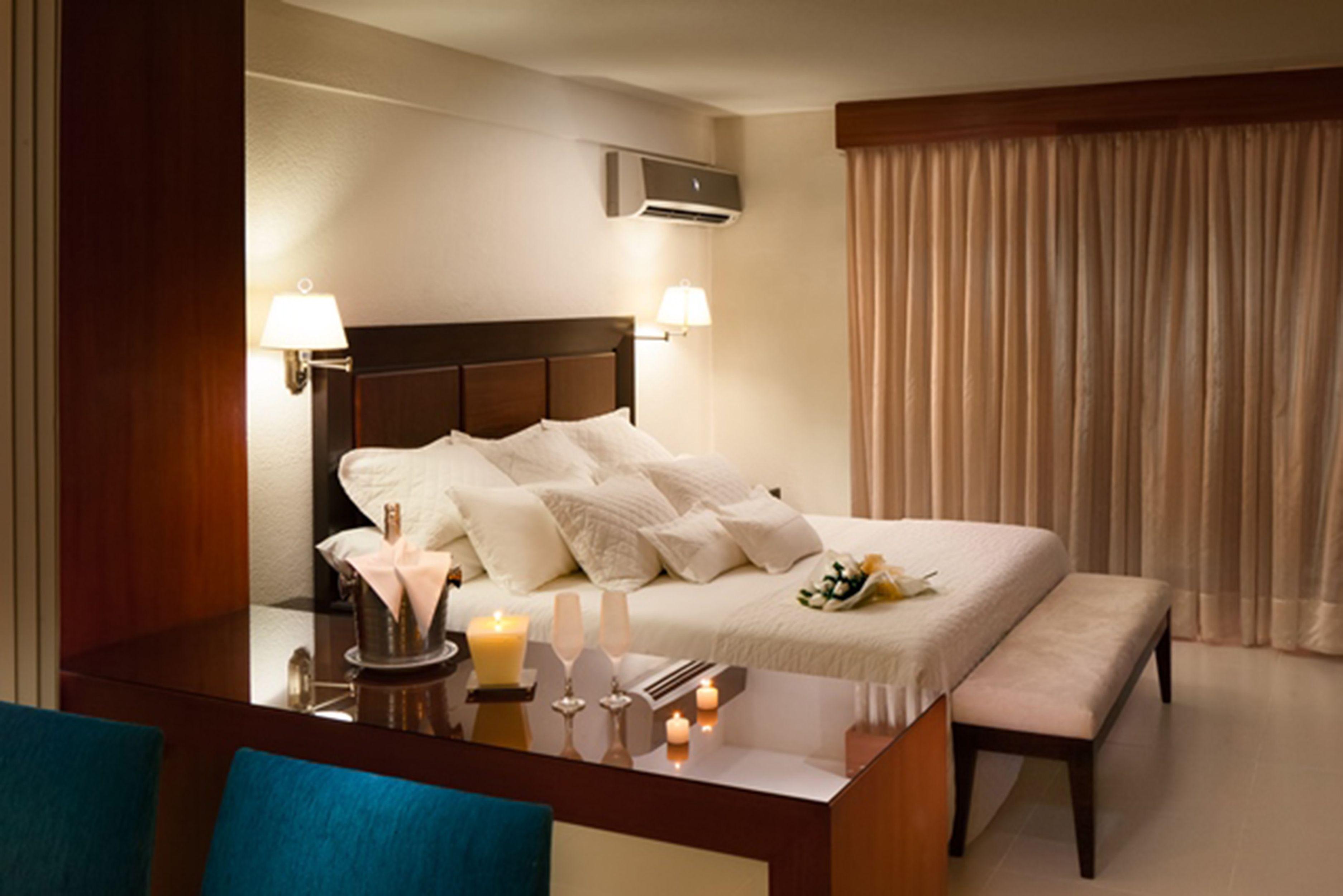 Hotel Cortez Санта Крус де ла Сиера Екстериор снимка
