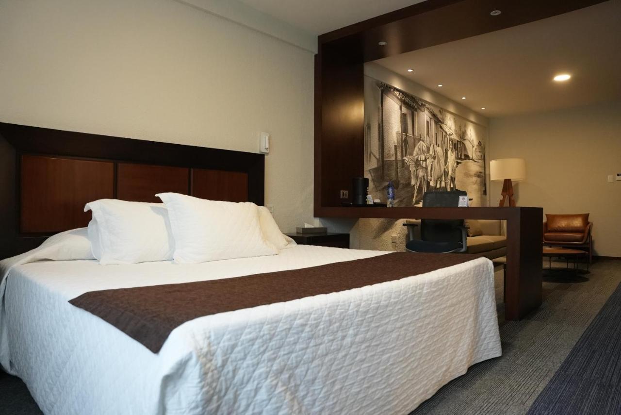 Hotel Cortez Санта Крус де ла Сиера Екстериор снимка
