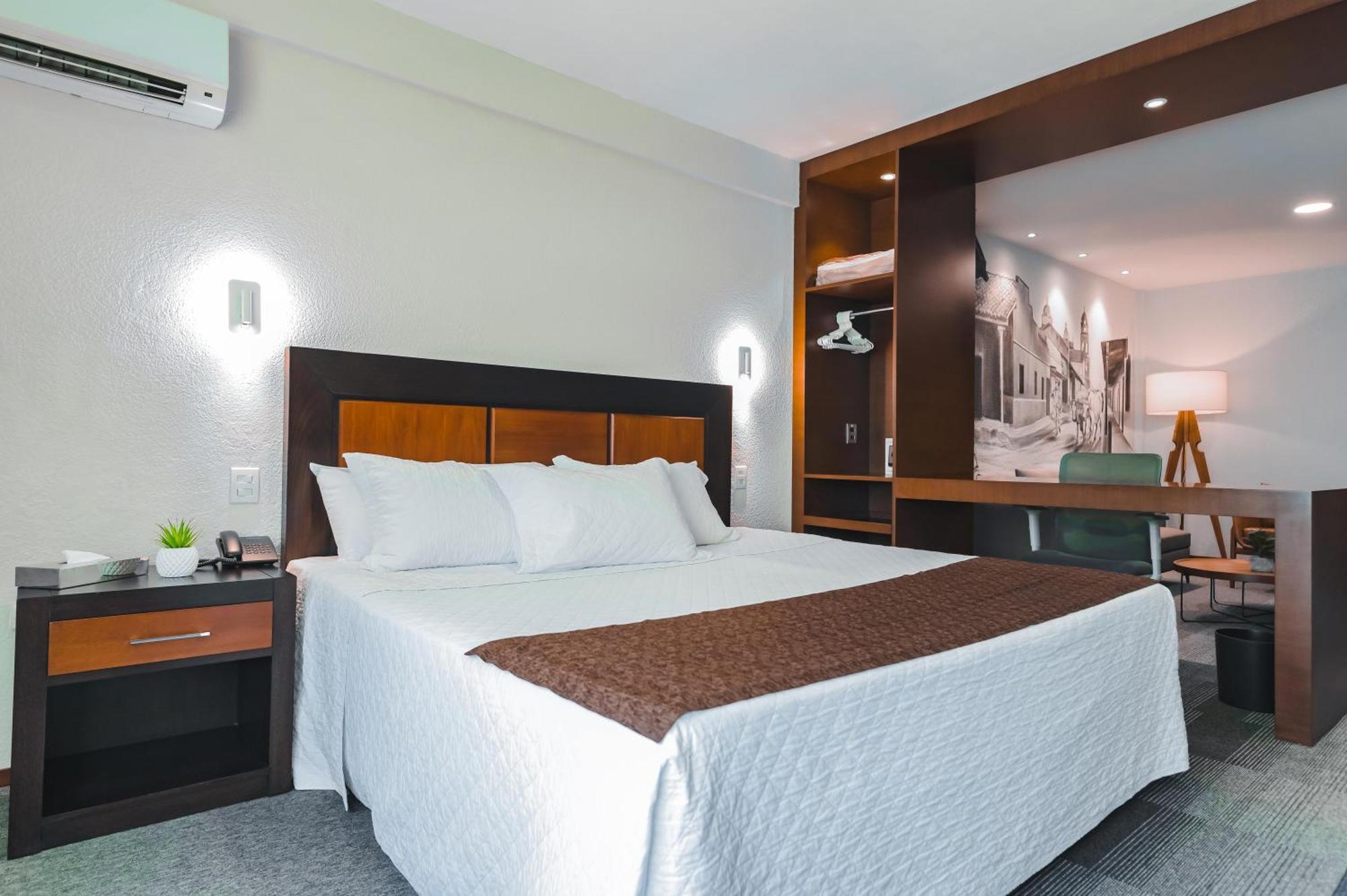 Hotel Cortez Санта Крус де ла Сиера Екстериор снимка