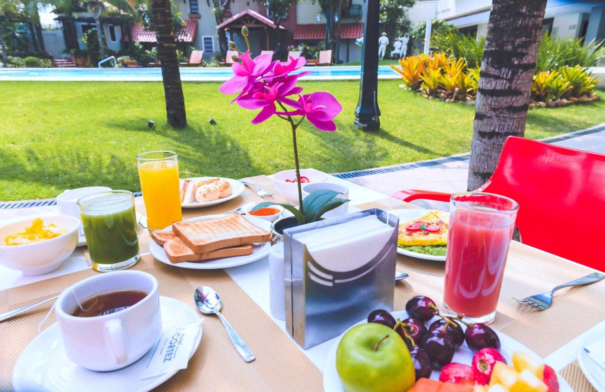 Hotel Cortez Санта Крус де ла Сиера Екстериор снимка